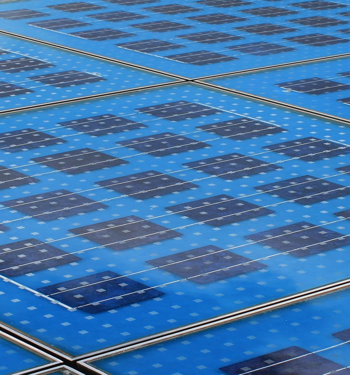 Un panel solar de los parques solares fotovoltáicos