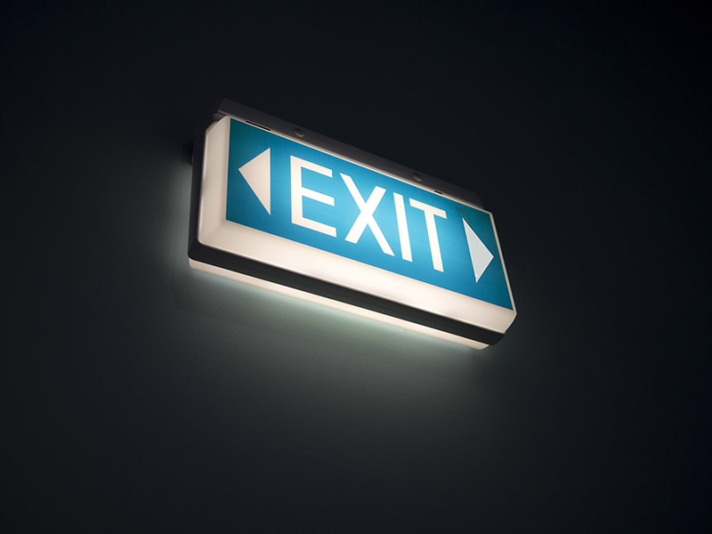 palabra "exit" salida de emergencia