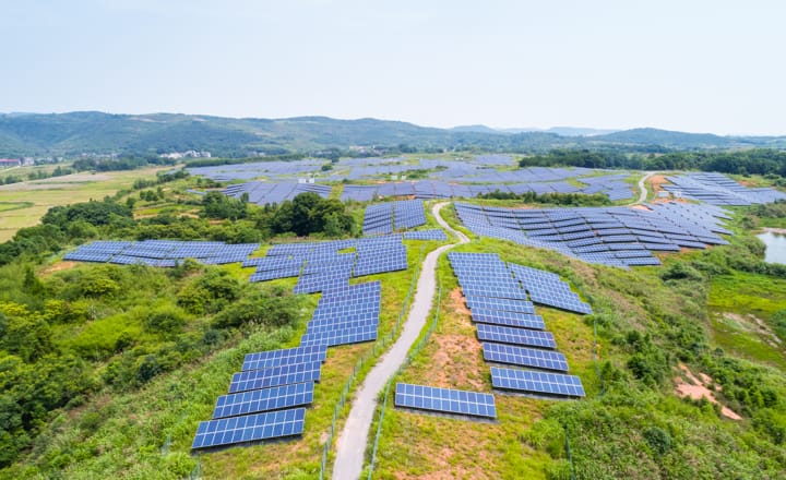 planta de placas fotovoltaicas de las energías renovables y autoconsumo